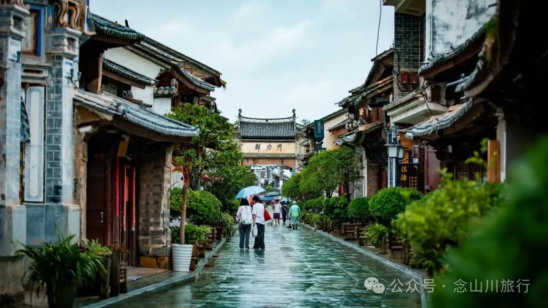 巍山古城的大街小巷：拱辰楼的晨光，群力门的黄昏，中间是未被吵醒的小城岁月 - 第9张