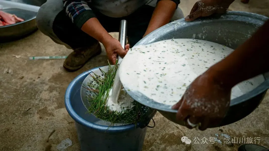 独属于云南人的美食时光——巴珠村的杀猪饭,11月中旬已热闹开启第一波 - 第12张
