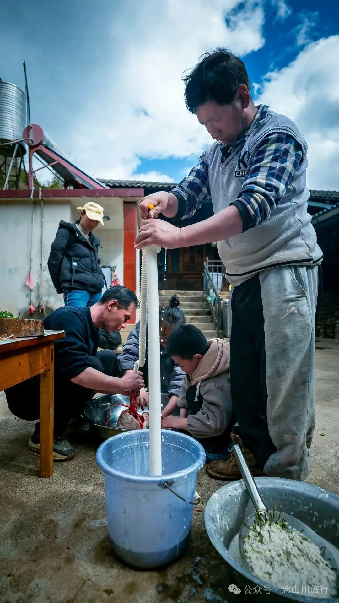 独属于云南人的美食时光——巴珠村的杀猪饭,11月中旬已热闹开启第一波 - 第14张