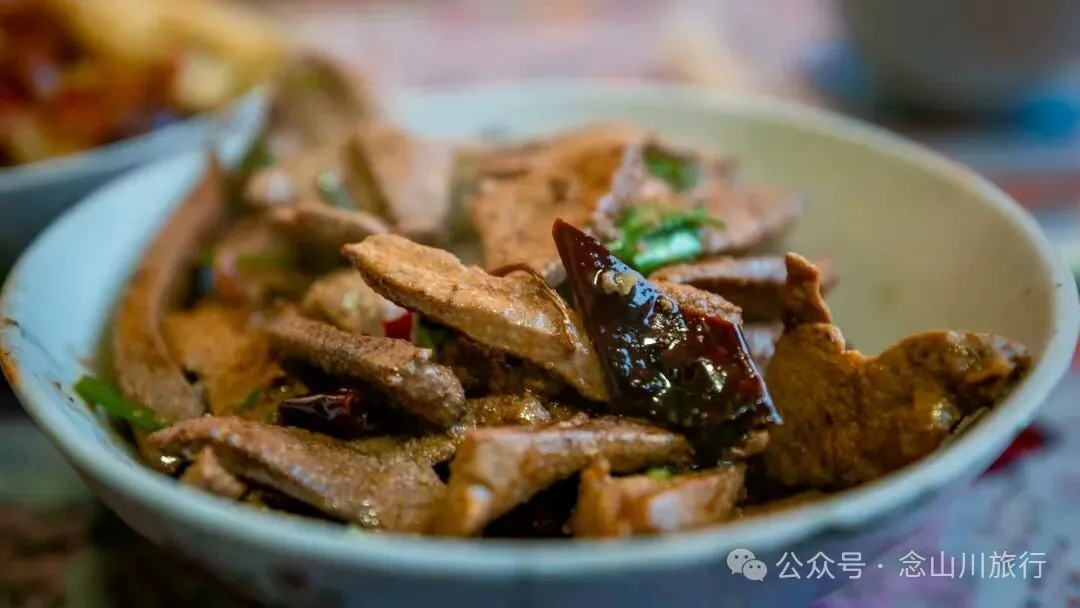 独属于云南人的美食时光——巴珠村的杀猪饭,11月中旬已热闹开启第一波 - 第23张