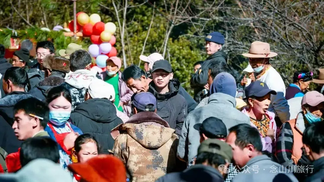 Traditional Tibetan Cuisine at a Wedding Feast in Bazhu Village, Yunnan - Image 28