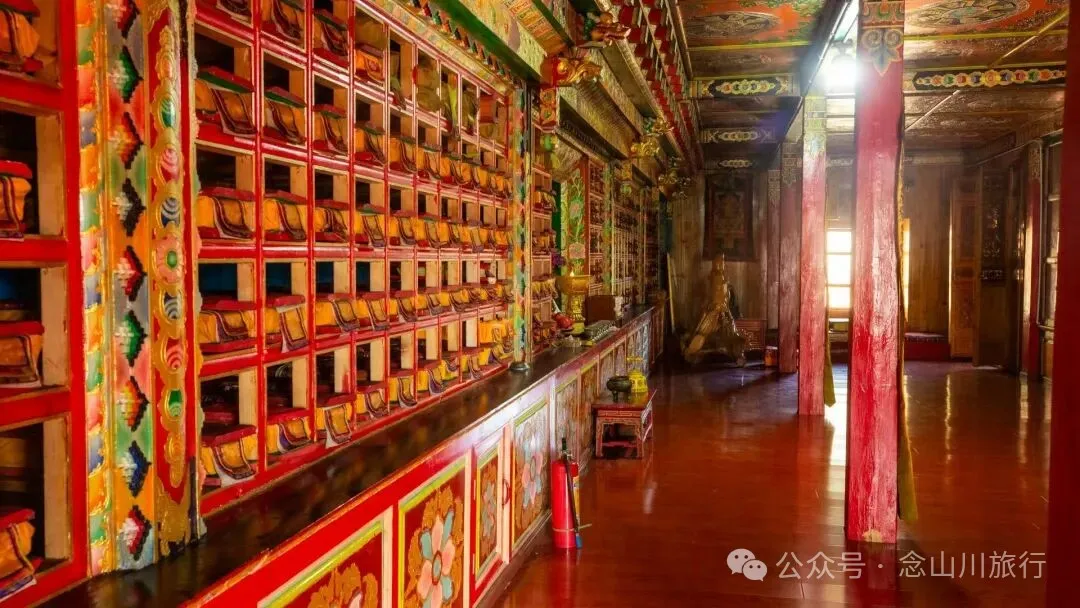 尋訪藏傳佛教寺廟達來寺,在未完工的殿堂裡,遇見一座正在進行的信仰 - 第13張