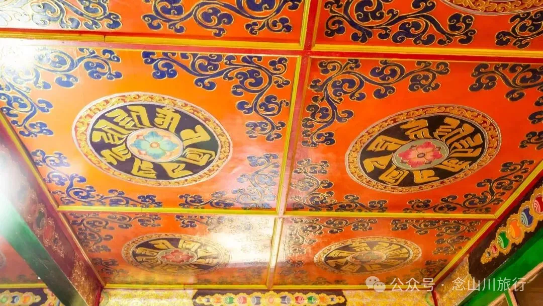 尋訪藏傳佛教寺廟達來寺,在未完工的殿堂裡,遇見一座正在進行的信仰 - 第14張
