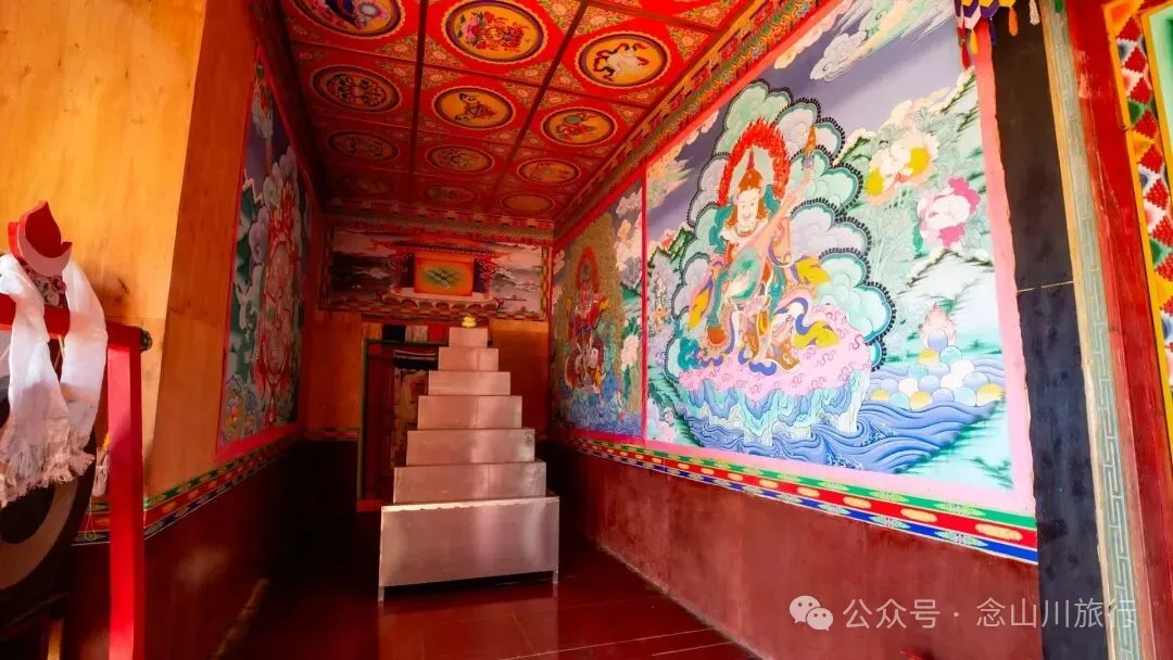 尋訪藏傳佛教寺廟達來寺,在未完工的殿堂裡,遇見一座正在進行的信仰 - 第16張