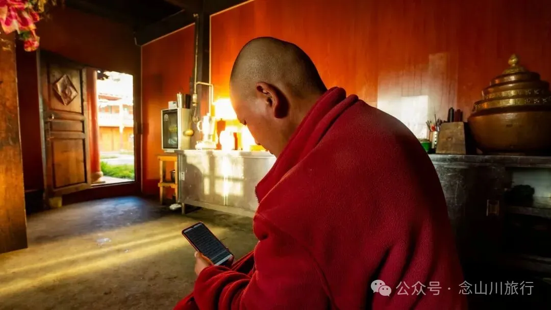 尋訪藏傳佛教寺廟達來寺,在未完工的殿堂裡,遇見一座正在進行的信仰 - 第28張