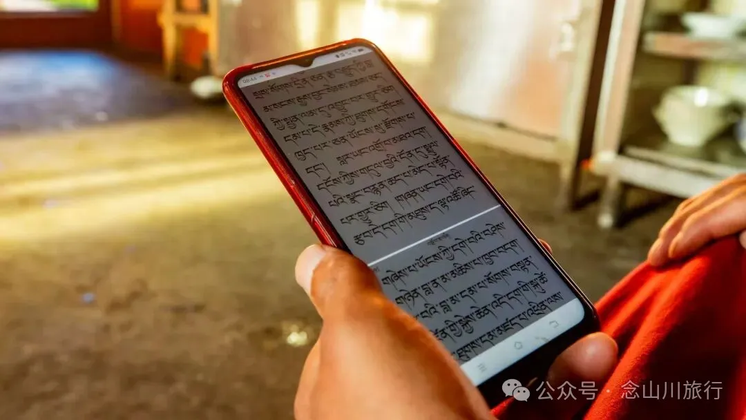 尋訪藏傳佛教寺廟達來寺,在未完工的殿堂裡,遇見一座正在進行的信仰 - 第29張