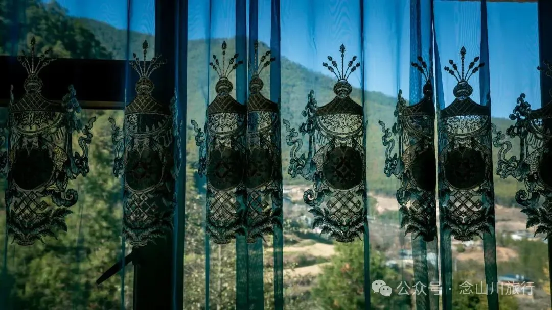 A Slow Chronicle of a Tibetan House: Sunshine, Stove Fire, and Unexpected Warmth - Image 12
