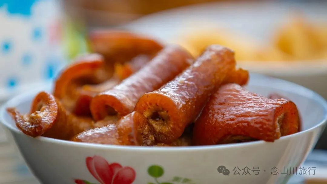 大理巍山金沙坪村殺豬飯:一口火燒肉與一次落日晚霞的鄉愁治癒之旅 - 第21张 - 大理旅行 大理巍山金沙坪村殺豬飯:一口火燒肉與一次落日晚霞的鄉愁治癒之旅 - 第21张