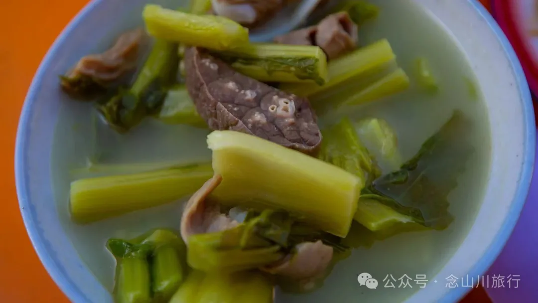 大理巍山彝族婚礼上的传统美食:香而不辣,油而不腻 - 第15张