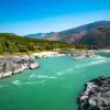 保山怒江大峡谷上的百年双虹桥和路边的网红咖啡