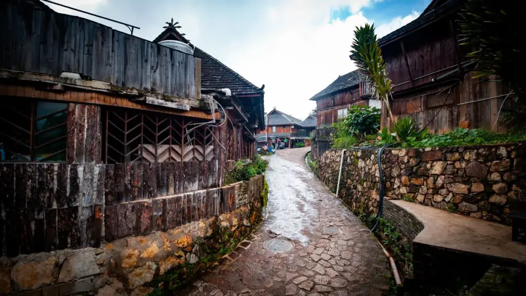 Puer Lancang Wengji Ancient Village: From Sea of Clouds to Cooking Smoke, the Rainy Season Ancient Village Hides the Blang People’s Last Deep Gaze - Image 10