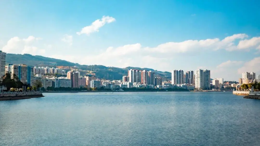 紅河箇舊金湖:天災變利好,70年洗盡一座工業城的塵與光 - 第10張