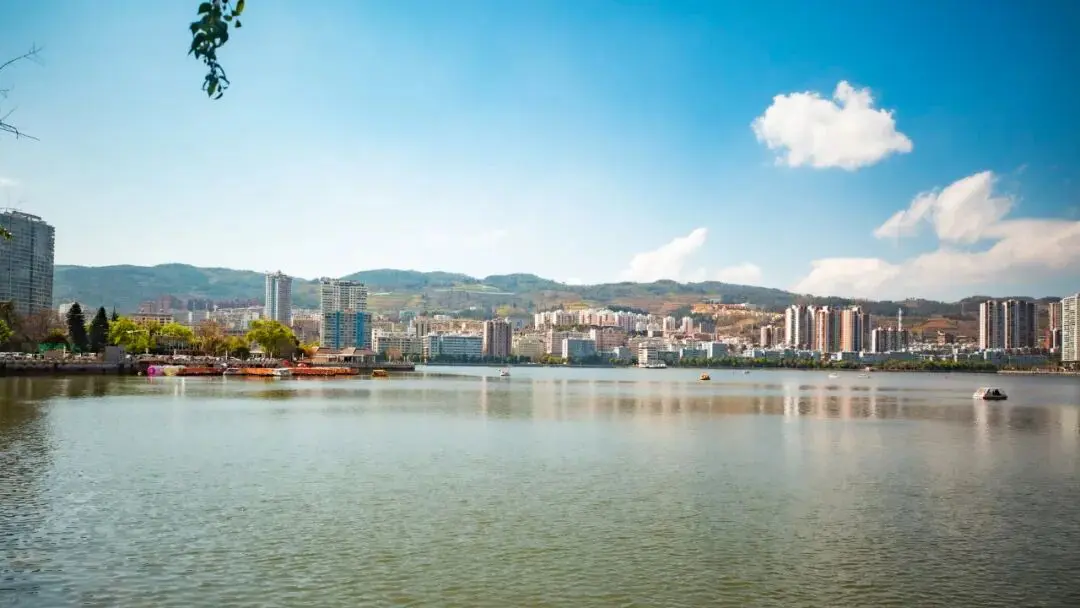 紅河箇舊金湖:天災變利好,70年洗盡一座工業城的塵與光 - 第6張