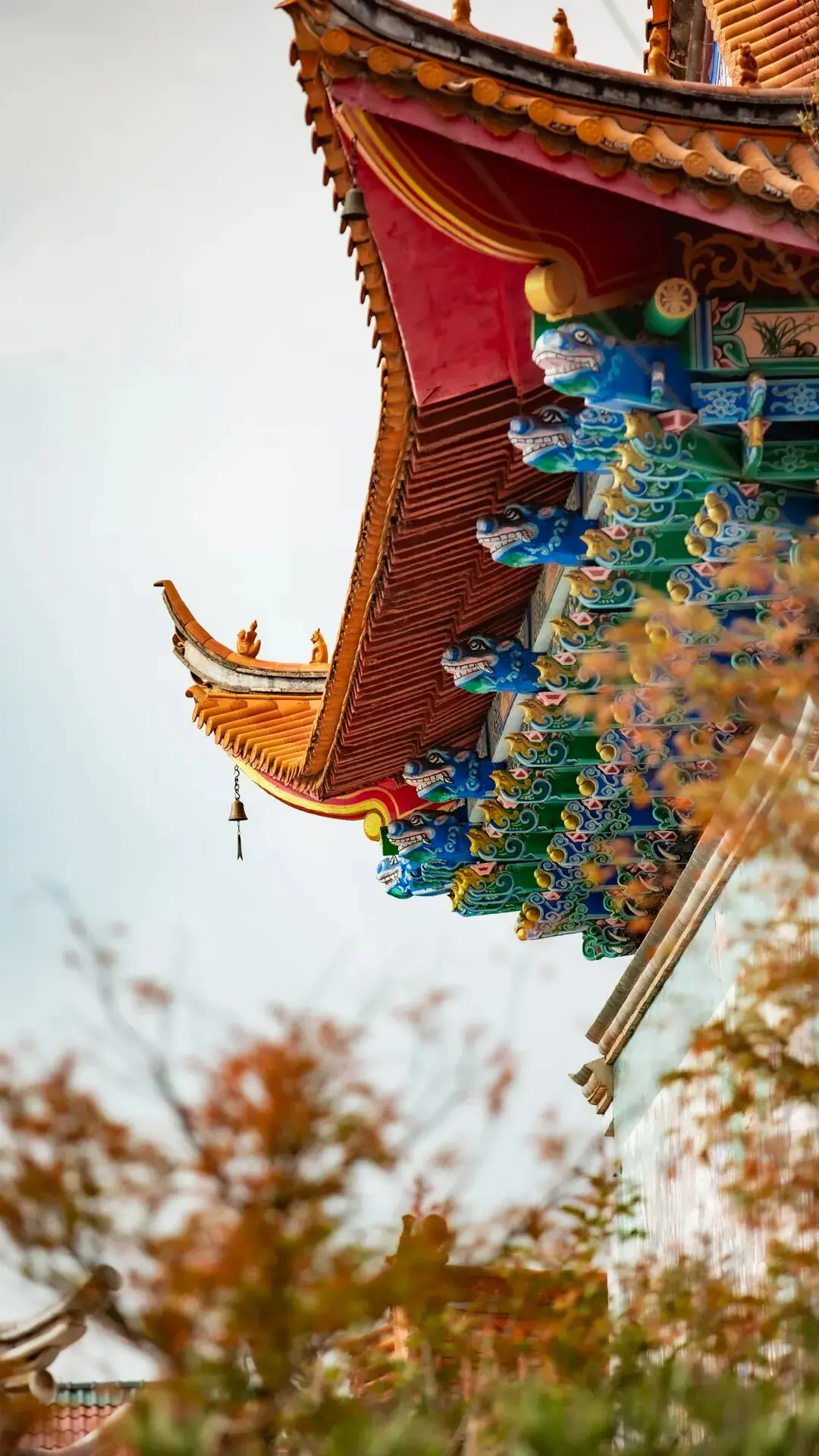 Honghe Gejiu Laoyin Mountain: Giant Rocks Overwhelm the City, Jin Lake as a Mirror, Ancient Temple Stands on the Summit for Three Hundred Years - Image 16