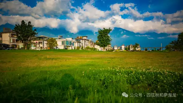 大理洱海边的白族村落下鸡邑村:夏夜海风拂过的宁静村庄