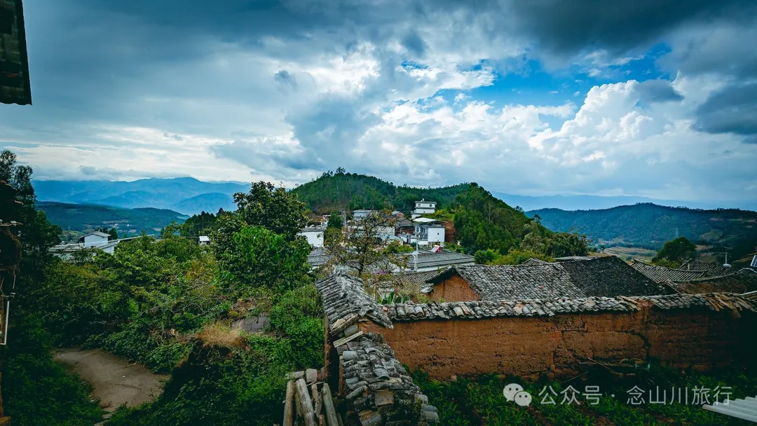 大理巍山小塘子村:山顶池塘边的彝族村庄 - 第17张 - 念山川旅行 大理巍山小塘子村:山顶池塘边的彝族村庄 - 第17张