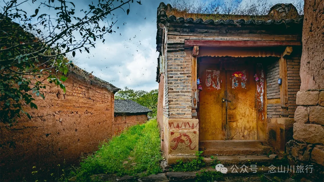 大理巍山小塘子村:山顶池塘边的彝族村庄 - 第20张 - 念山川旅行 大理巍山小塘子村:山顶池塘边的彝族村庄 - 第20张