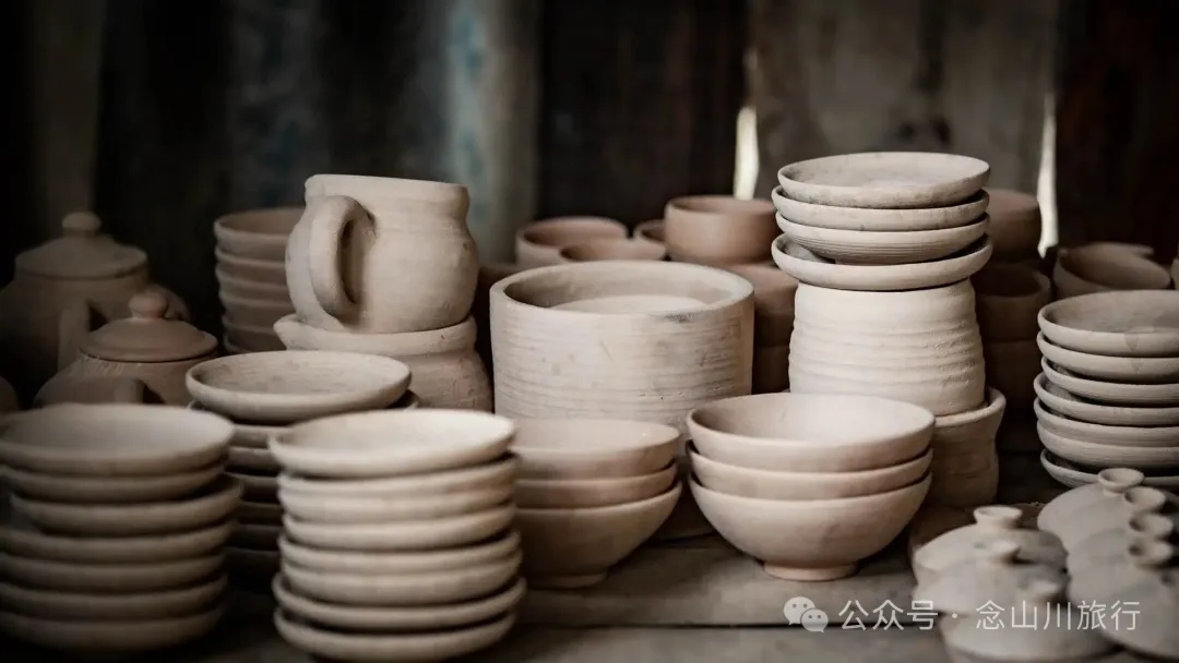 普洱景东陶缘居土陶制作技艺非遗工坊:乡愁是待烧的陶坯,理想是第四道茶汤 - 第10张 - 念山川旅行 普洱景东陶缘居土陶制作技艺非遗工坊:乡愁是待烧的陶坯,理想是第四道茶汤 - 第10张