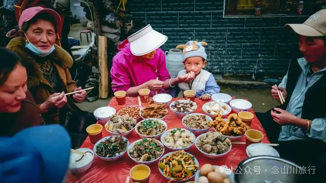 迪庆维西巴珠村石家本一场独特的藏族婚礼(人物服饰与宴席篇) - 第19张