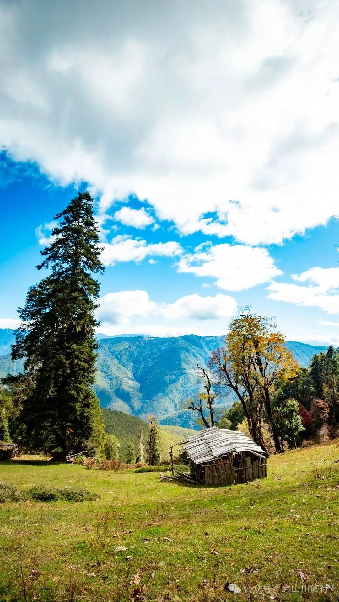 俯瞰塔城，远望达摩祖师洞和石卡雪山，秋冬季很适合来巴珠这条徒步路线 - 第18张