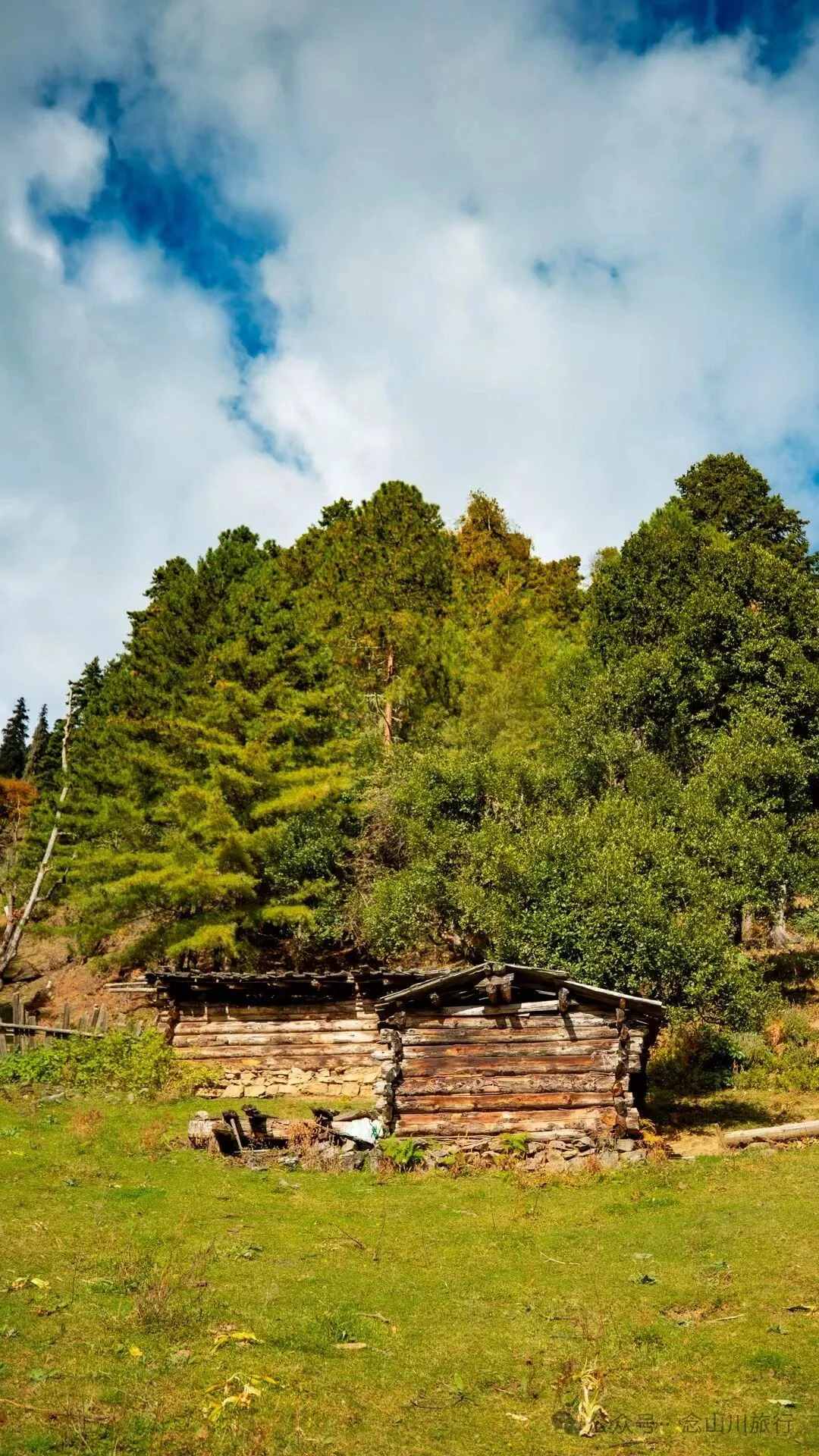俯瞰塔城，远望达摩祖师洞和石卡雪山，秋冬季很适合来巴珠这条徒步路线 - 第9张