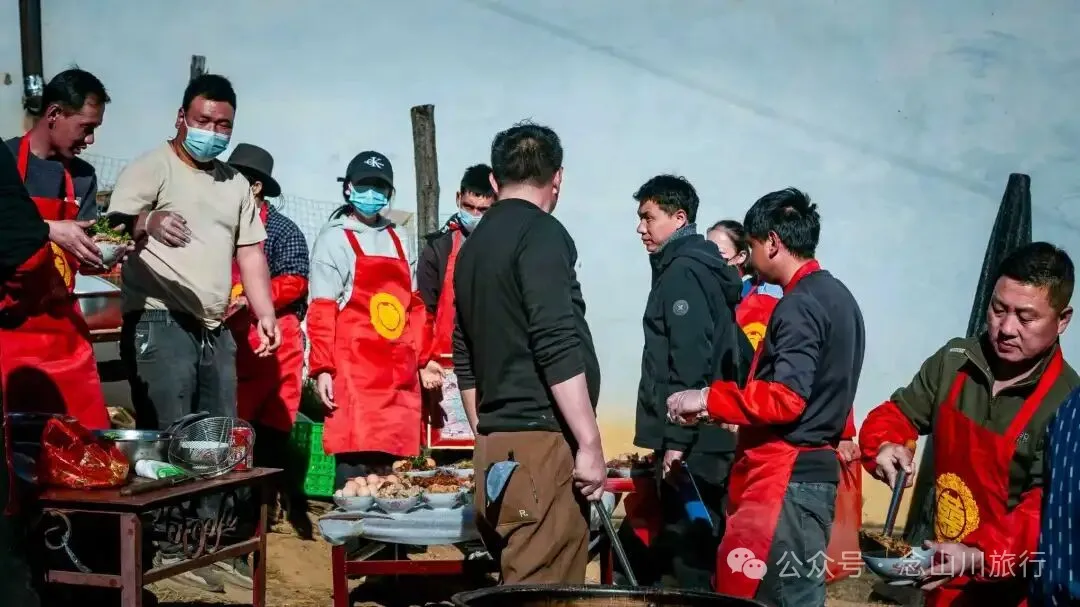 云南巴珠村藏族喜宴上的传统美食 - 第1张