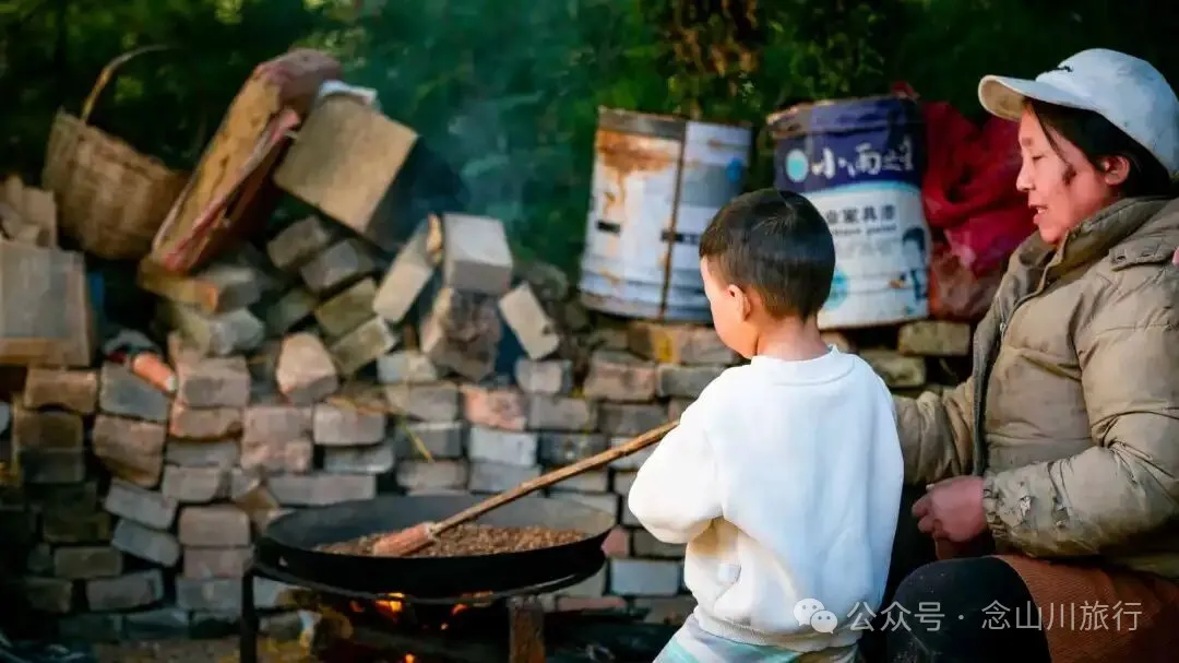 炒青稞和两岁半小男孩的“愿世界人民都安康” - 第5张
