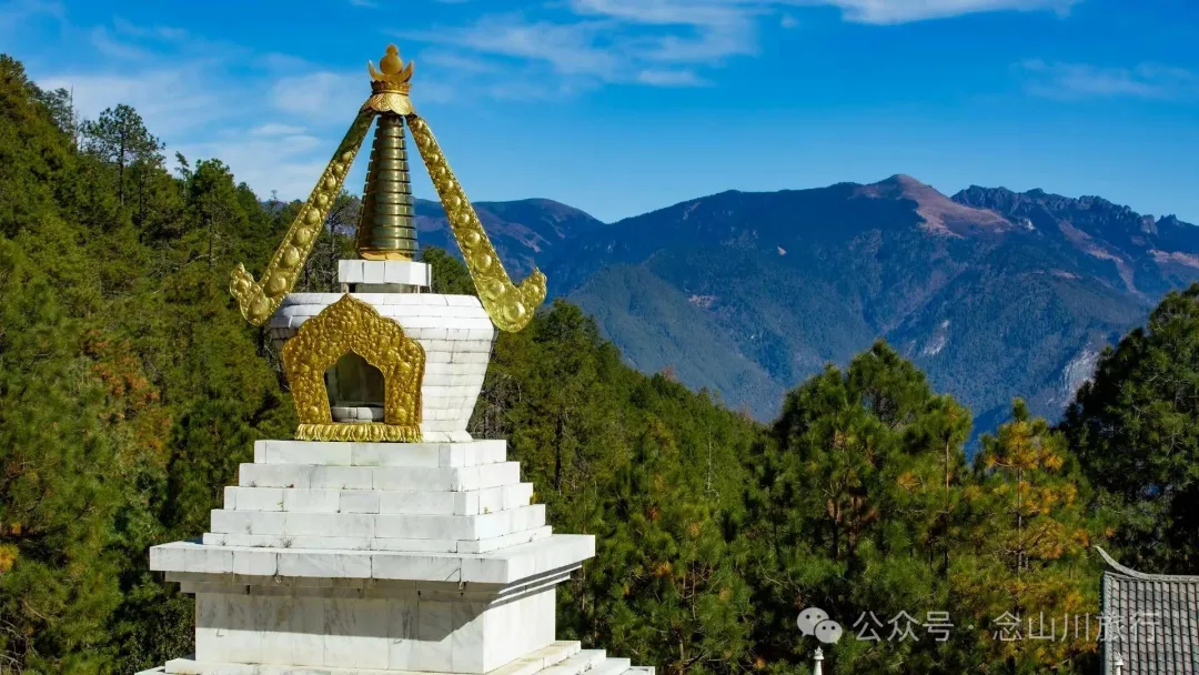 寻访藏传佛教寺庙达来寺，在未完工的殿堂里，遇见一座正在进行的信仰 - 第1张