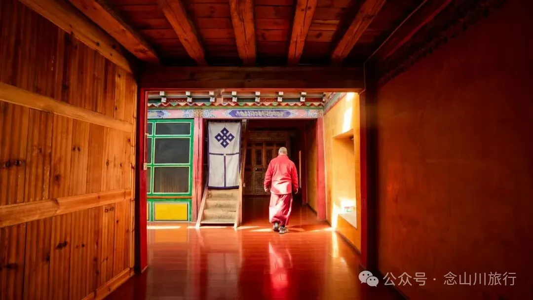 寻访藏传佛教寺庙达来寺，在未完工的殿堂里，遇见一座正在进行的信仰 - 第12张