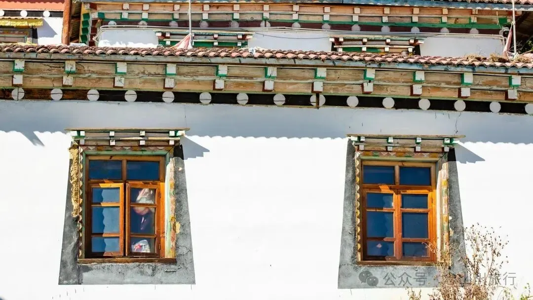 寻访藏传佛教寺庙达来寺，在未完工的殿堂里，遇见一座正在进行的信仰 - 第8张