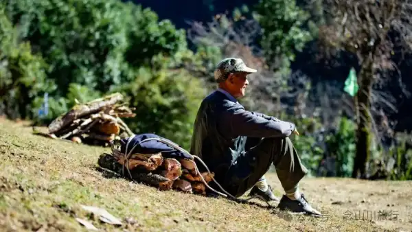 巴珠人物|唱嘟传承人和庆文,为照顾家人放弃事业的退伍老兵