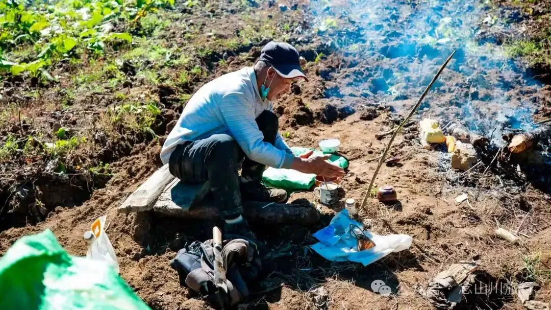 巴珠人物|坡布卓玛：婉转动听的歌声里唱出一部属于巴珠人自己的“诗经” - 第4张