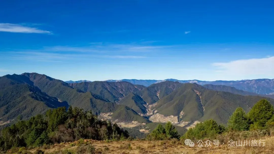 冬日小确幸：躺在遥望金沙江和塔城的山顶牧场晒一天太阳 - 第5张