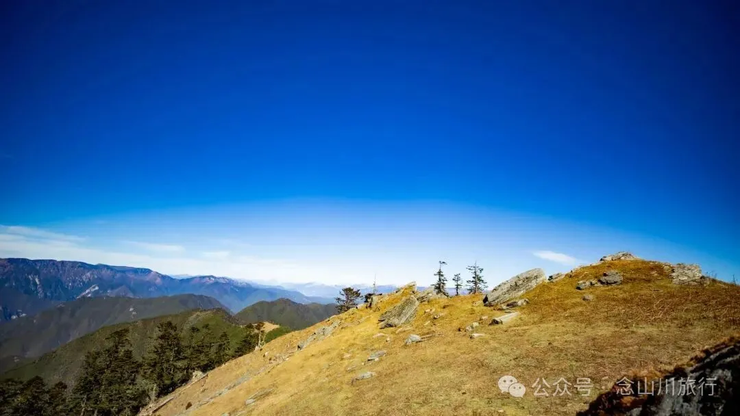 10公里翻山路的艰辛，结束于山顶牧场的小木屋——记徒步格瓦木大环线之旅 - 第17张