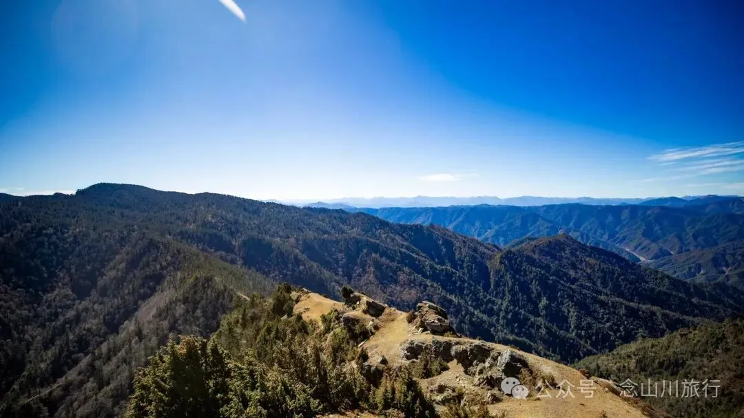 10公里翻山路的艰辛，结束于山顶牧场的小木屋——记徒步格瓦木大环线之旅 - 第3张