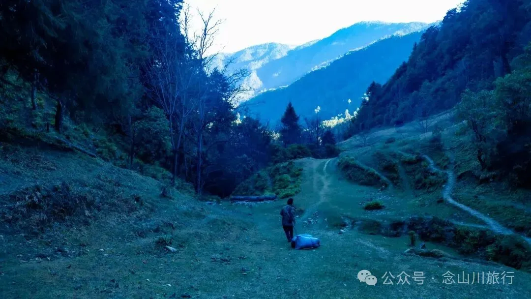 说主角是一个地名，整个山谷只有8户人家 - 第5张