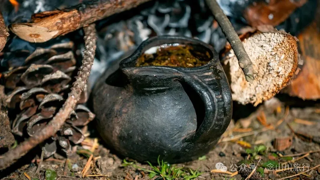 冬日山中的4件乐事：挖荠于野，汲泉煮茶，林下赏花，寒烟落霞 - 第6张