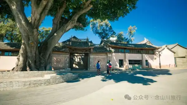 云南一座5星好评的古城,这家书店值2星