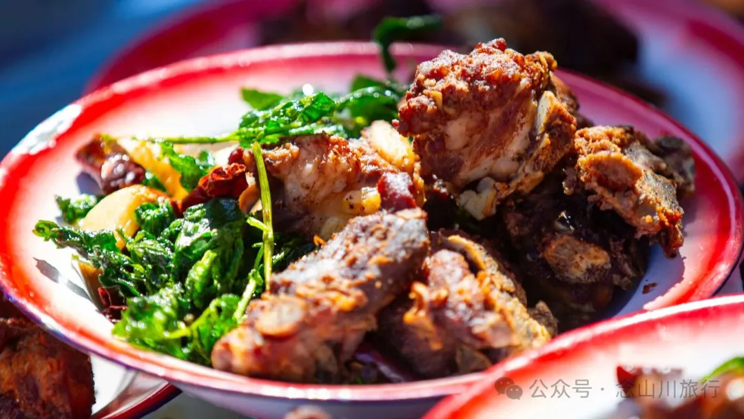 大理巍山彝族婚礼上的传统美食：香而不辣，油而不腻 - 第24张