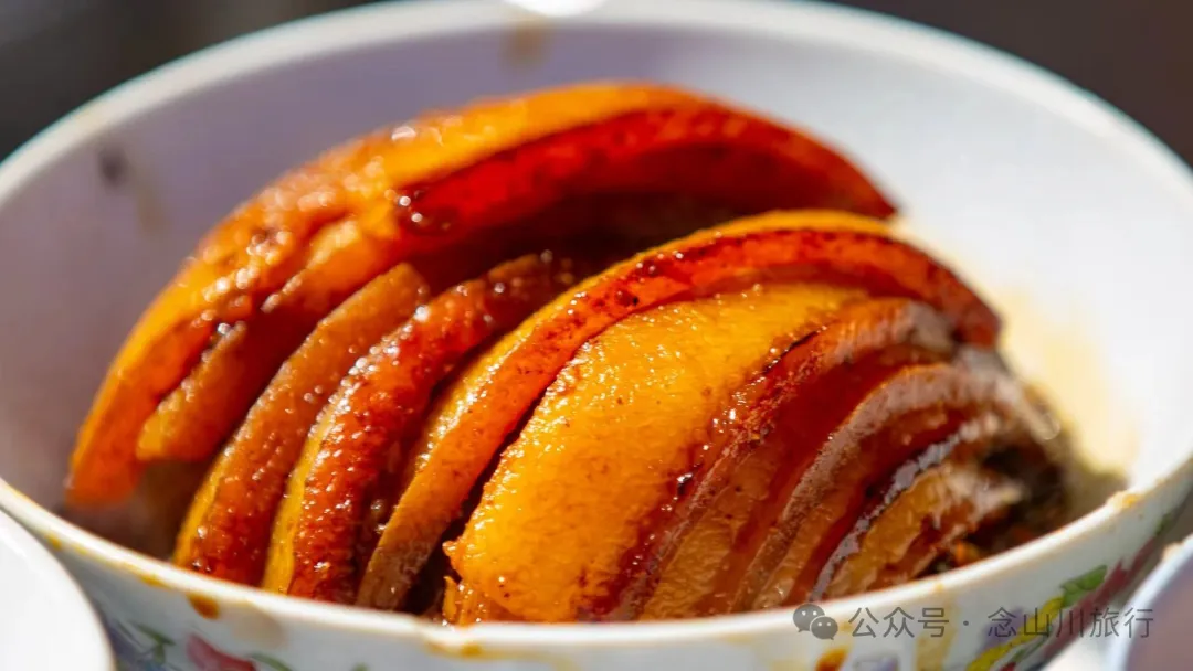 大理巍山彝族婚礼上的传统美食：香而不辣，油而不腻 - 第26张