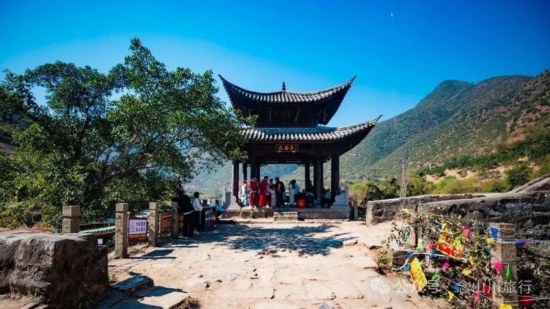 保山怒江大峡谷上的百年双虹桥和路边的网红咖啡 - 第6张